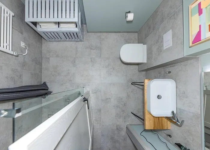 Laikas Jurai-atostogu Namas * بالانغا